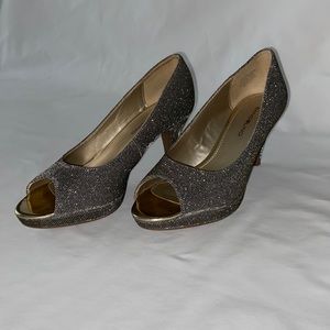 BANDOLINO PLATFORM HEELS; EXCELLENT USED COND; SIZE 6.5M; $18